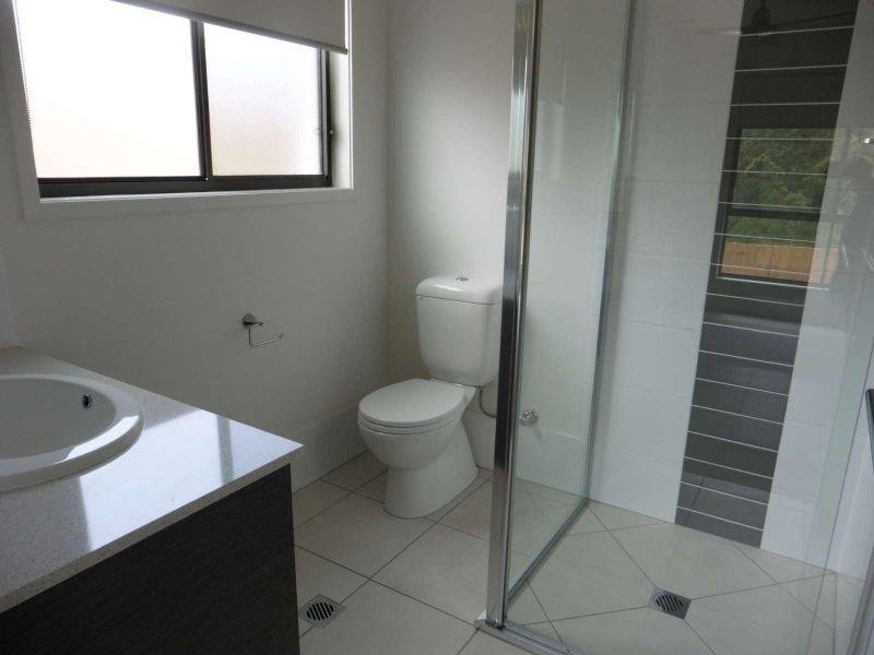 55 MacIntyre Parade, Pacific Pines QLD 4211