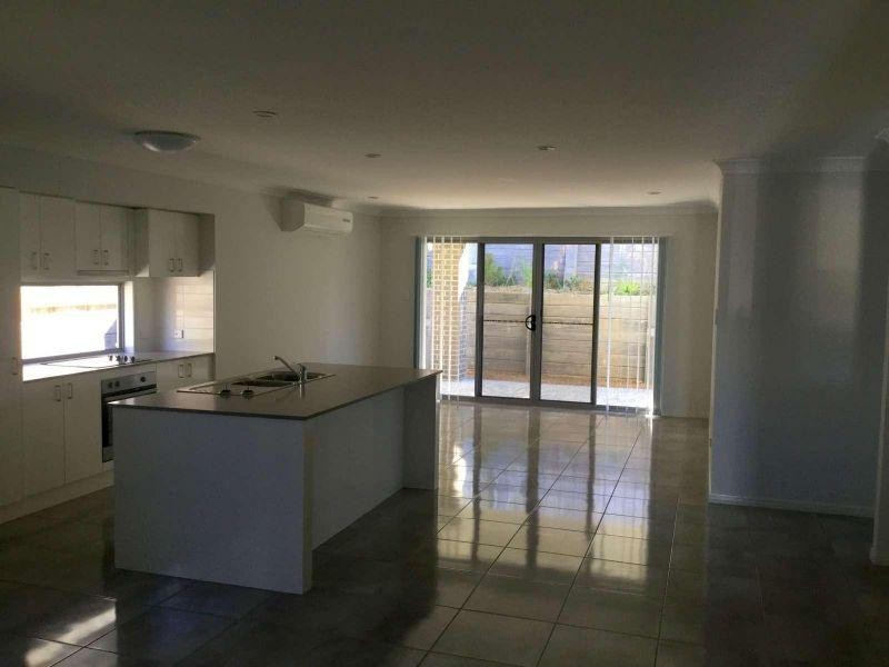 52 Damian Leeding Way, Upper Coomera QLD 4209