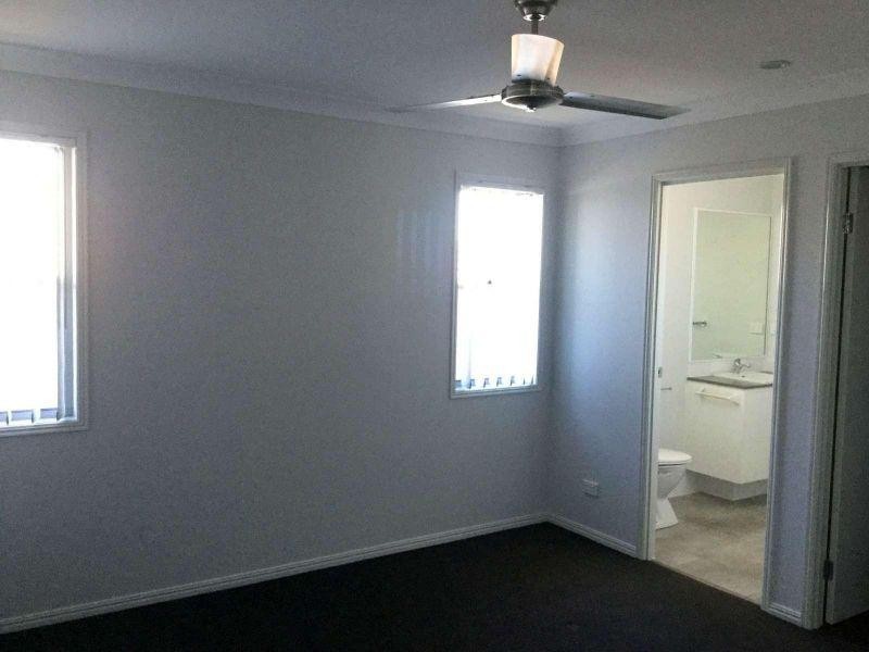 52 Damian Leeding Way, Upper Coomera QLD 4209