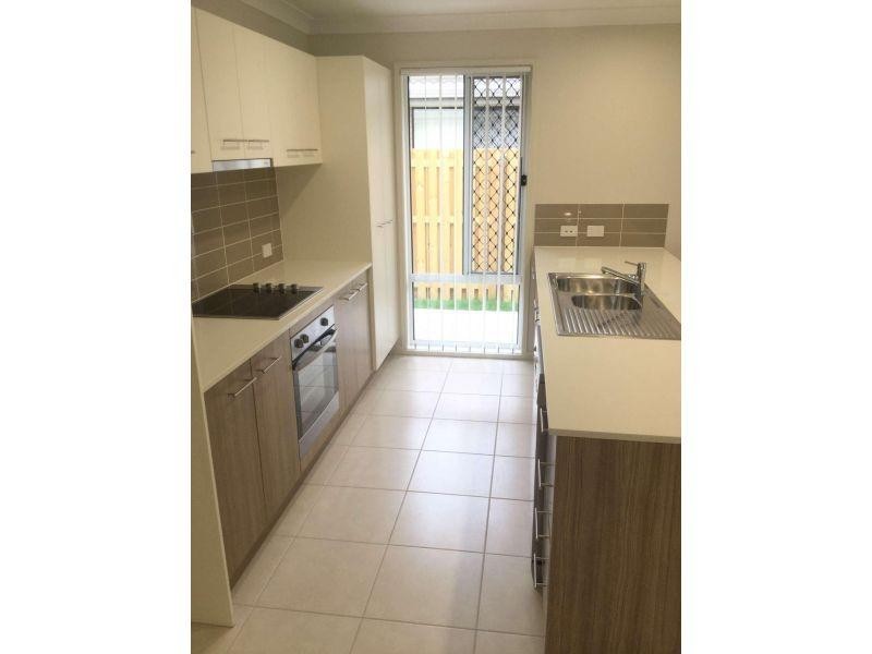 27 Flora Terrace, Pimpama QLD 4209