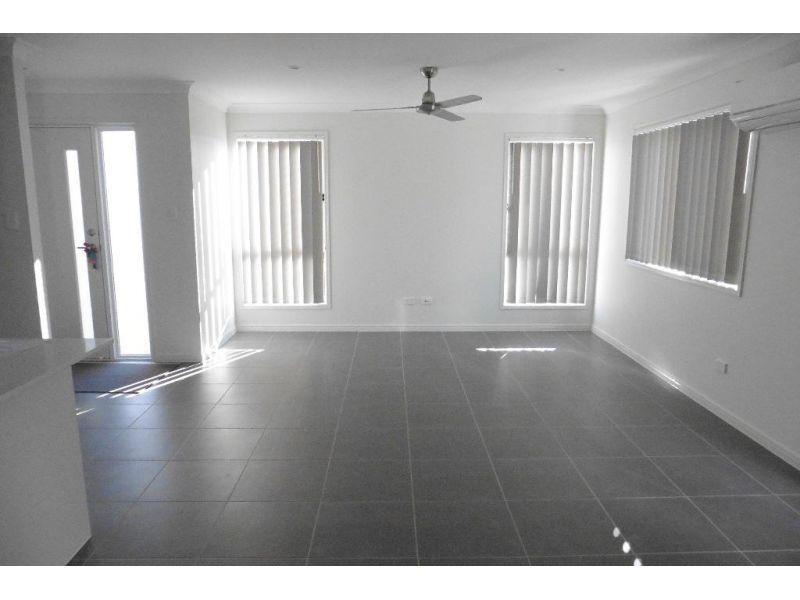 7 Carnarvon Court, Pimpama QLD 4209