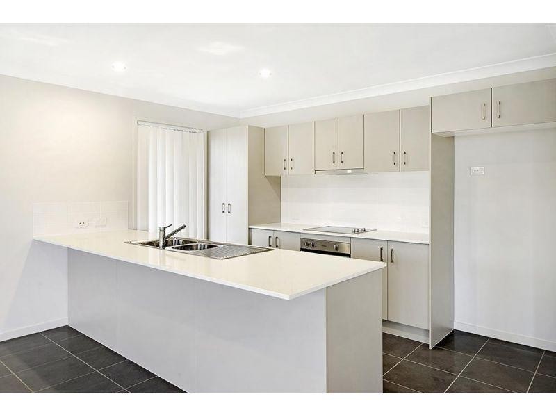 81 Dixon Drive, Pimpama QLD 4209