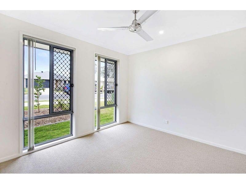 81 Dixon Drive, Pimpama QLD 4209