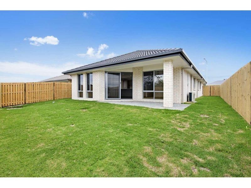 81 Dixon Drive, Pimpama QLD 4209