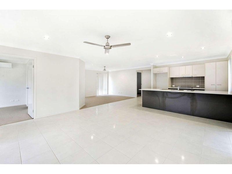 79 Dixon Drive, Pimpama QLD 4209