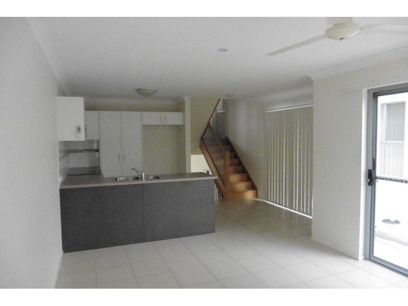 13/2 Christopher Street, Pimpama QLD 4209