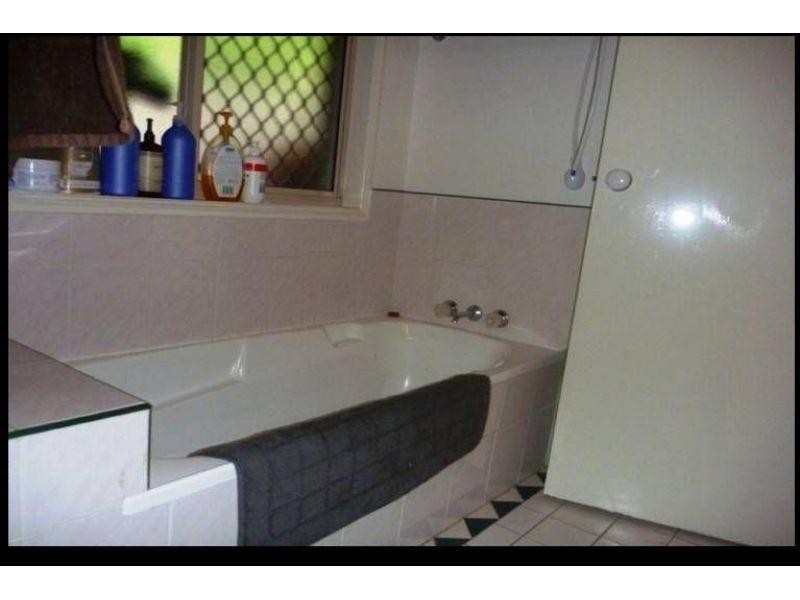 2/19 Cabot Ct, Merrimac QLD 4226
