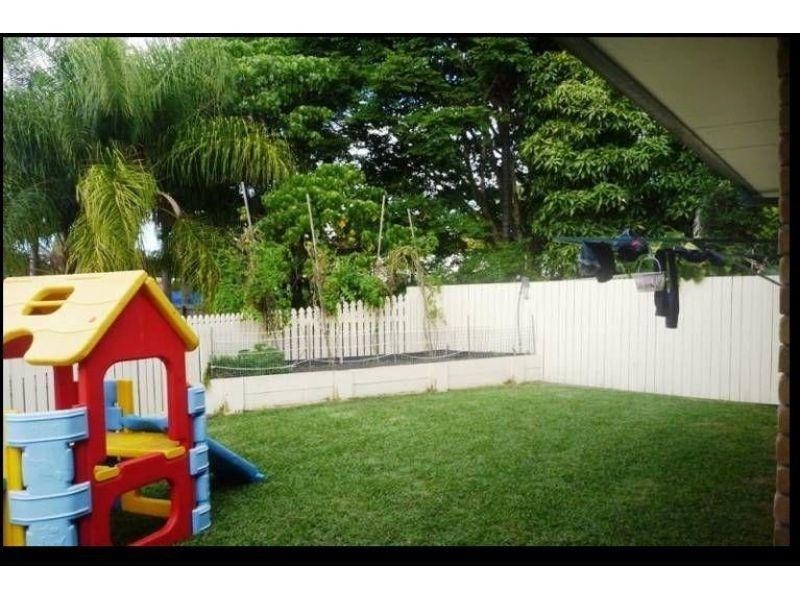2/19 Cabot Ct, Merrimac QLD 4226
