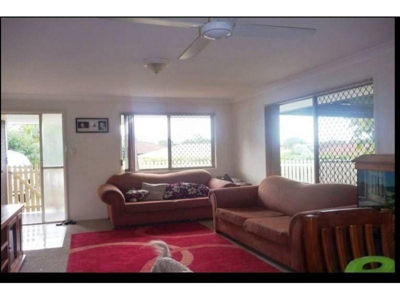 2/19 Cabot Ct, Merrimac QLD 4226