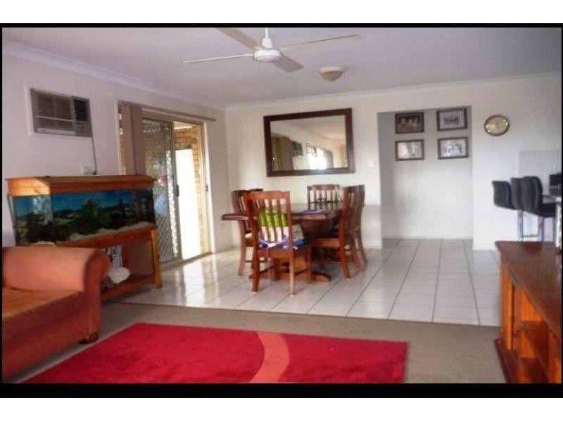 2/19 Cabot Ct, Merrimac QLD 4226
