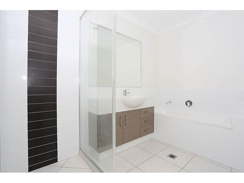 3/34 Rise Circuit, Pacific Pines QLD 4211