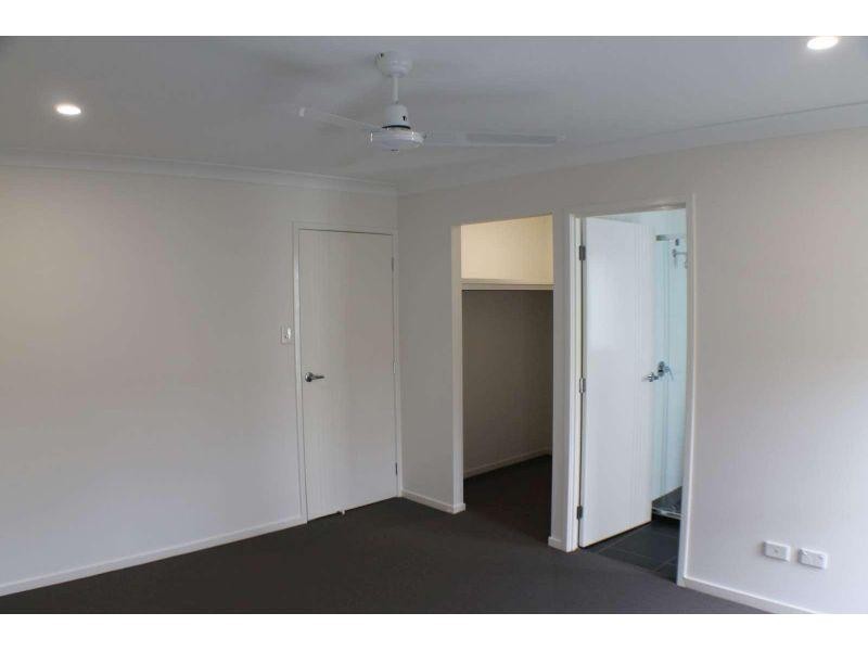 9 Stairway Street, Coomera QLD 4209