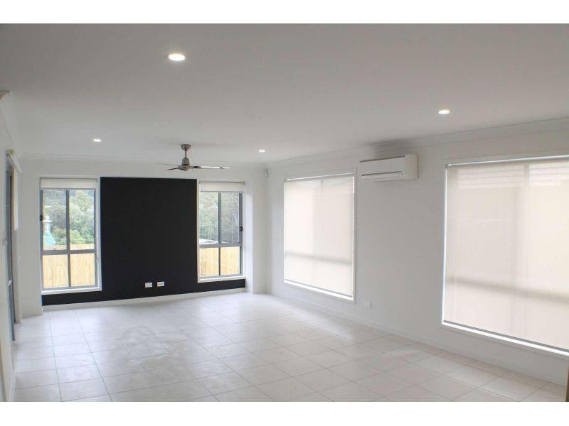 75 Macintyre Parade, Pacific Pines QLD 4211