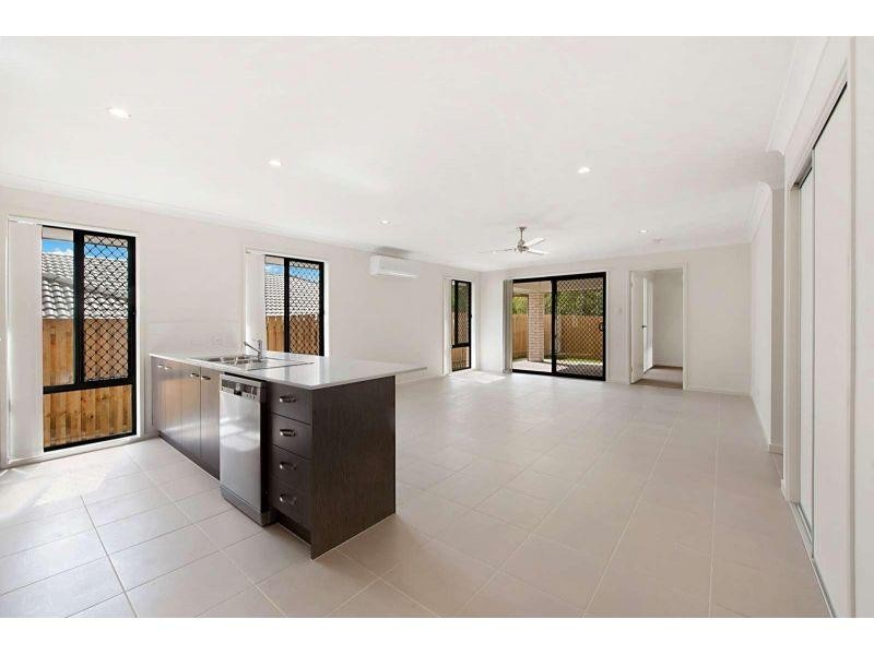 34 Flora Terrace, Pimpama QLD 4209