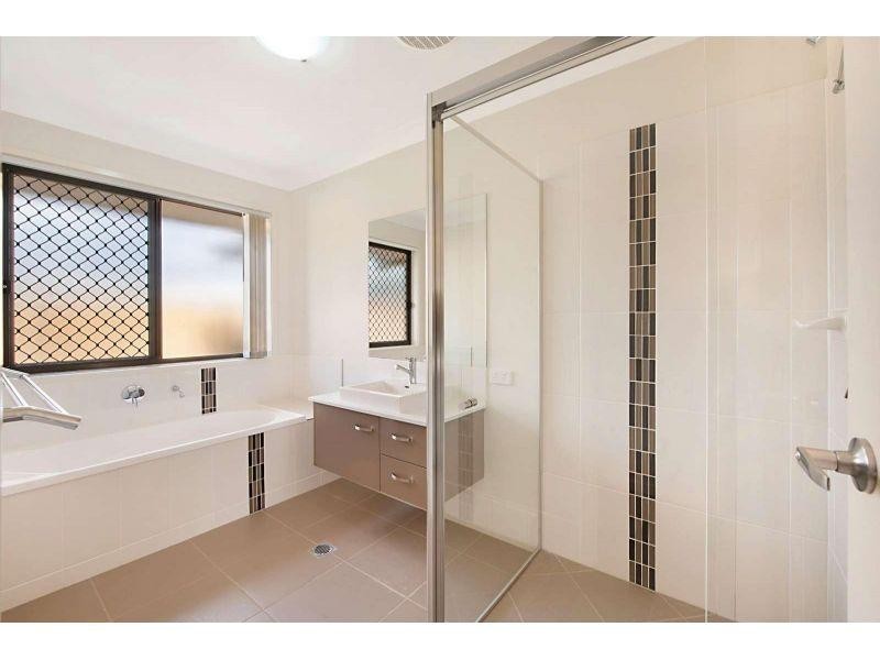 34 Flora Terrace, Pimpama QLD 4209