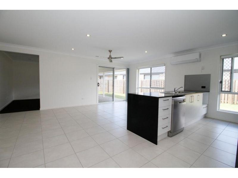 28 Cypress Circuit, Coomera QLD 4209