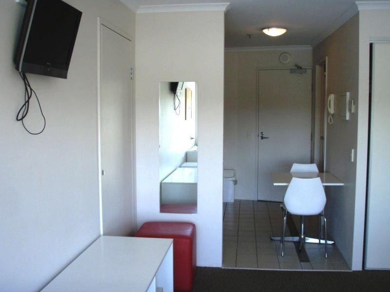 639/25 Lake Orr Drive, Robina QLD 4226