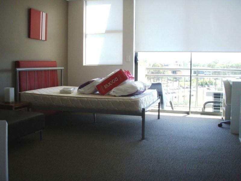 639/25 Lake Orr Drive, Robina QLD 4226