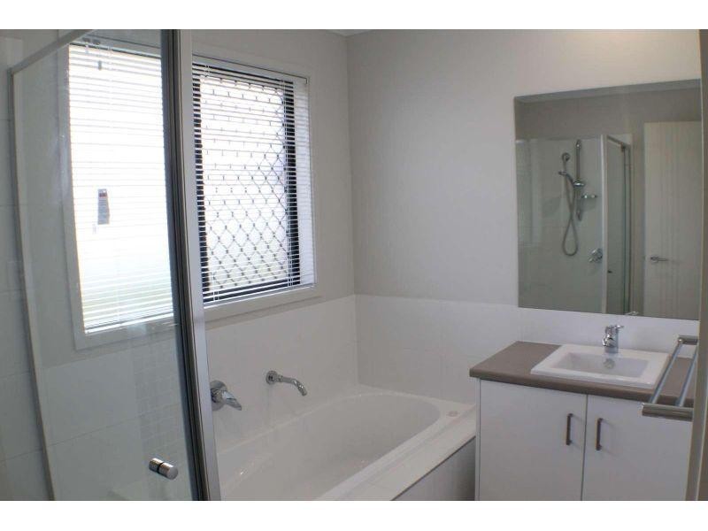 17 Cairnlea Drive, Pimpama QLD 4209