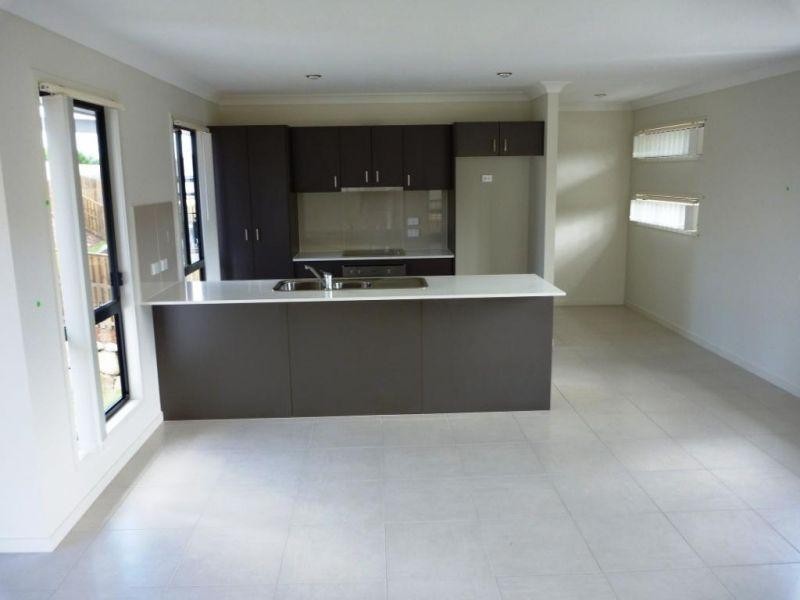 2 Adelong Close, Upper Coomera QLD 4209