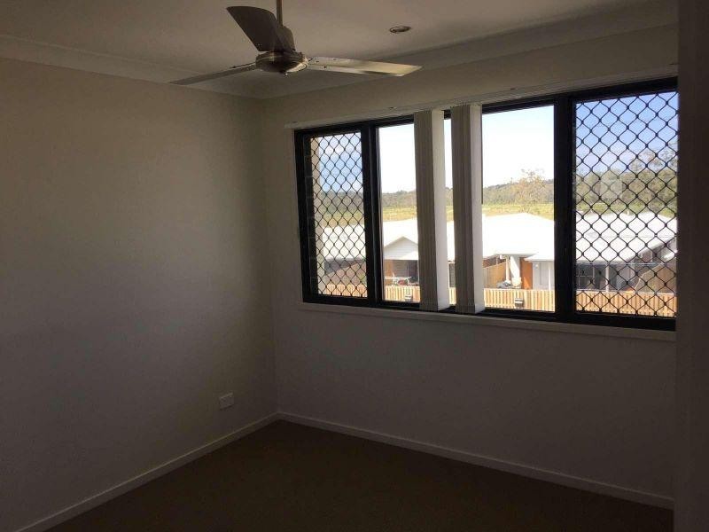 4 Hillsborough Place, Pimpama QLD 4209