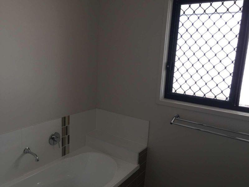 4 Hillsborough Place, Pimpama QLD 4209