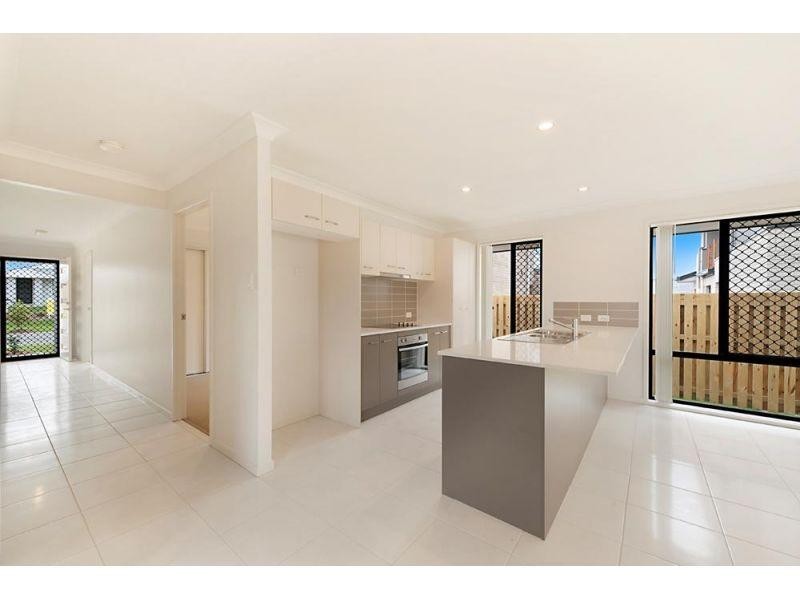 42 Flora Terrace, Pimpama QLD 4209