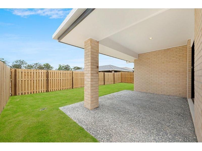 42 Flora Terrace, Pimpama QLD 4209