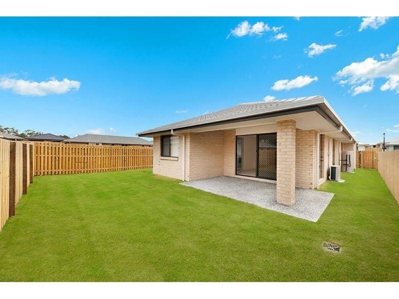 42 Flora Terrace, Pimpama QLD 4209