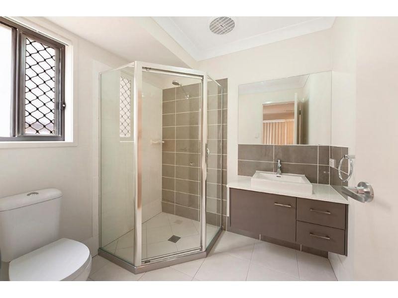 42 Flora Terrace, Pimpama QLD 4209