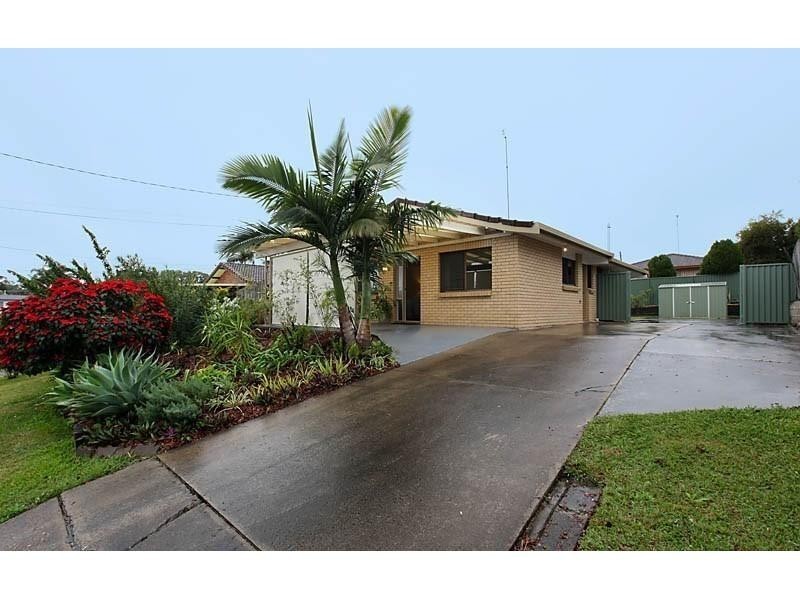19 Warratina Street, Labrador QLD 4215
