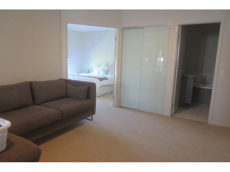 6/73-75 Benowa Road, Southport QLD 4215