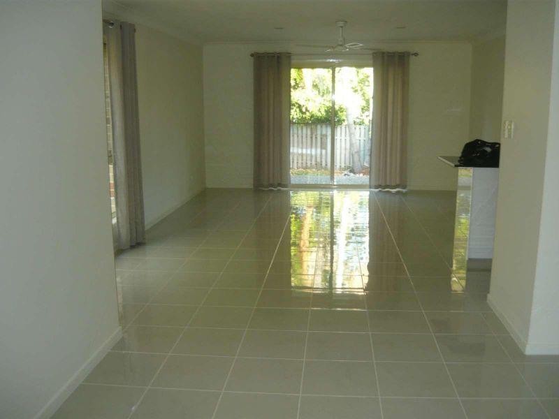 5 Hall Court, Mudgeeraba QLD 4213