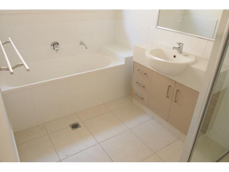 2 Yule Lane, Ormeau Hills QLD 4208