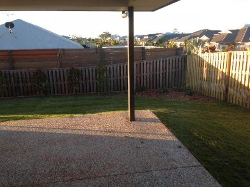 32 Carpenters Drive, Coomera QLD 4209