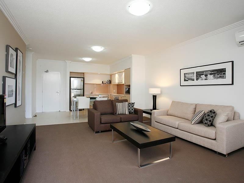 132/1-7 Moores Crescent, Varsity Lakes QLD 4227