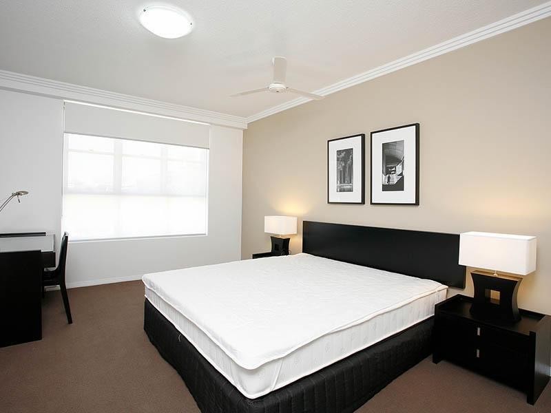 132/1-7 Moores Crescent, Varsity Lakes QLD 4227