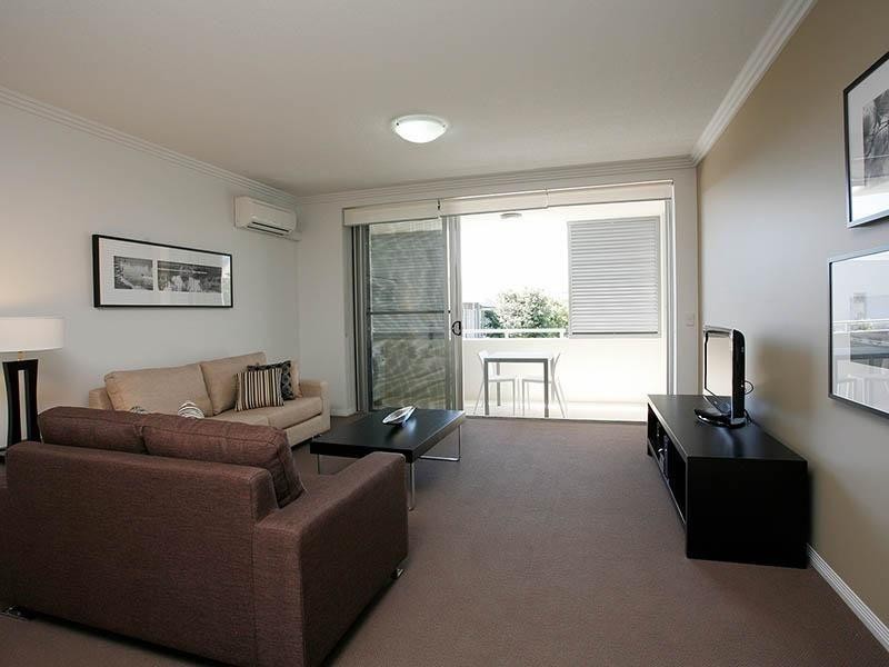 132/1-7 Moores Crescent, Varsity Lakes QLD 4227