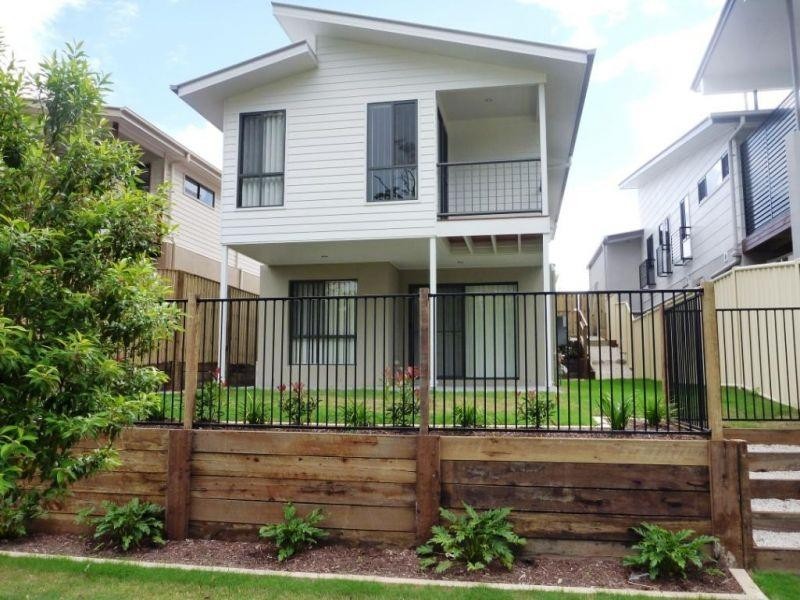 18 Stratus Lane, Coomera QLD 4209