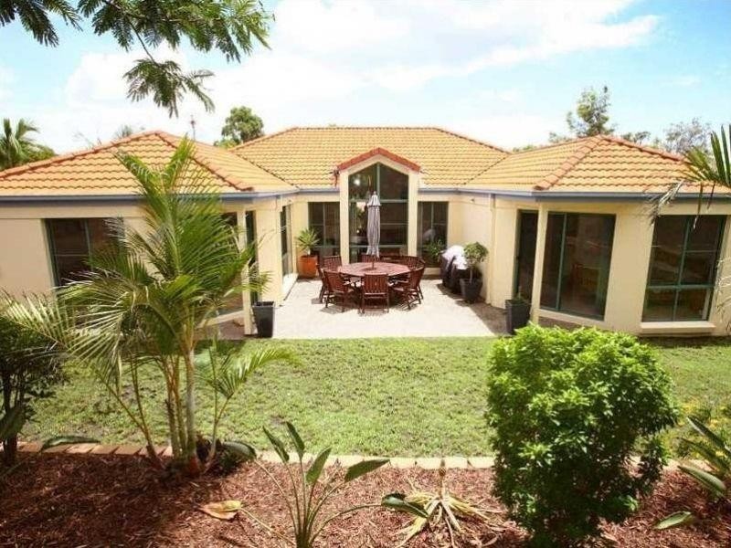 4 Shepton Crescent, Mudgeeraba QLD 4213