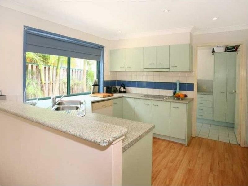 4 Shepton Crescent, Mudgeeraba QLD 4213