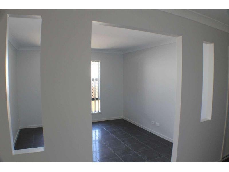 9 Chrome Drive, Pimpama QLD 4209