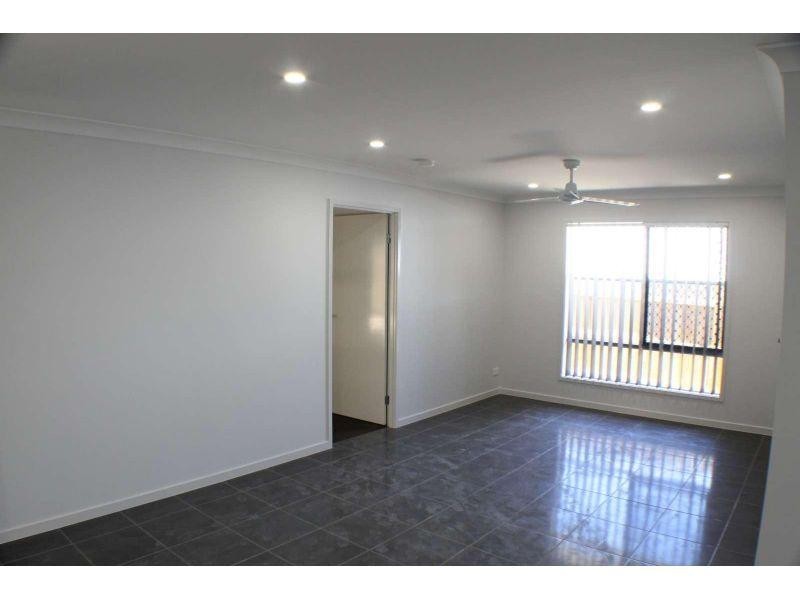 9 Chrome Drive, Pimpama QLD 4209