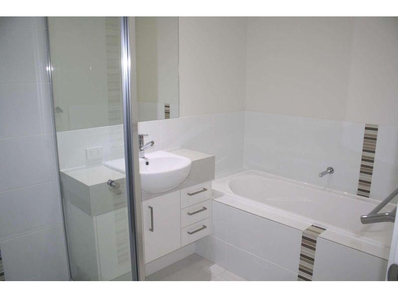 1/2 Gemini Circuit, Coomera QLD 4209