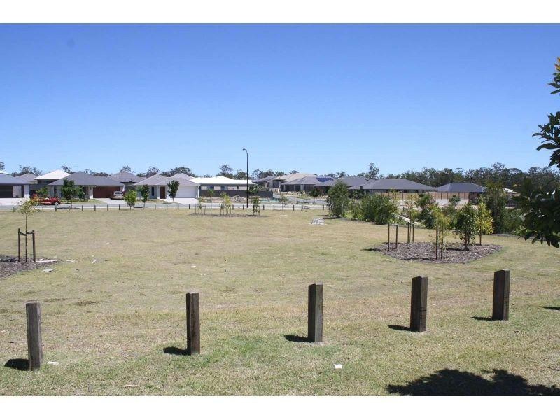 2/2 Gemini Circuit, Coomera QLD 4209