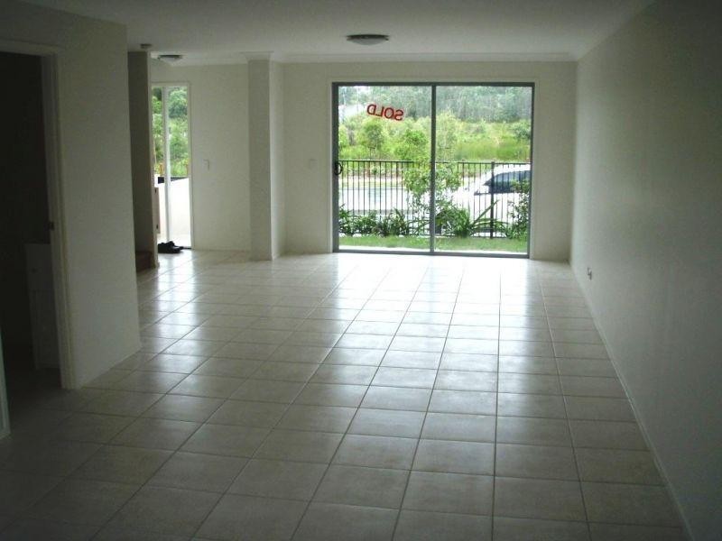 4/1 Christopher Street, Pimpama QLD 4209