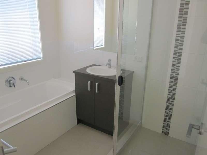 1/6 Pendraat Parade, Hope Island QLD 4212