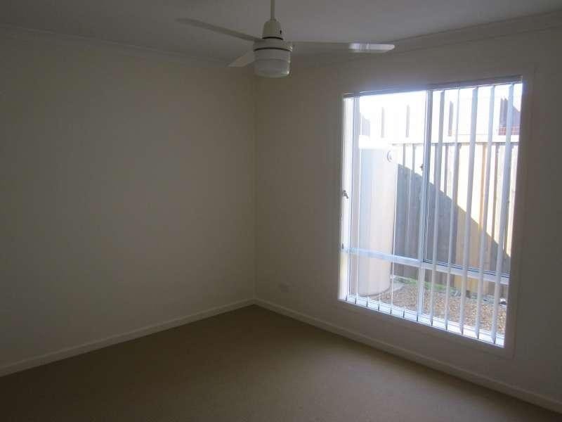 1/6 Pendraat Parade, Hope Island QLD 4212