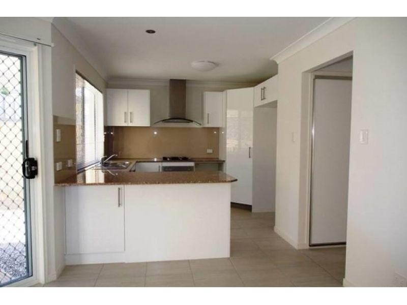 9 Paradise Drive, Coomera QLD 4209