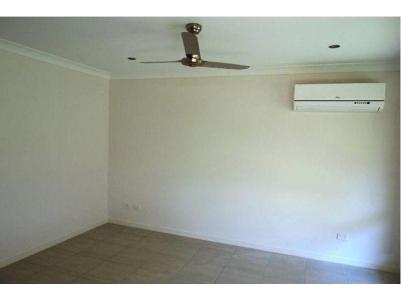9 Paradise Drive, Coomera QLD 4209